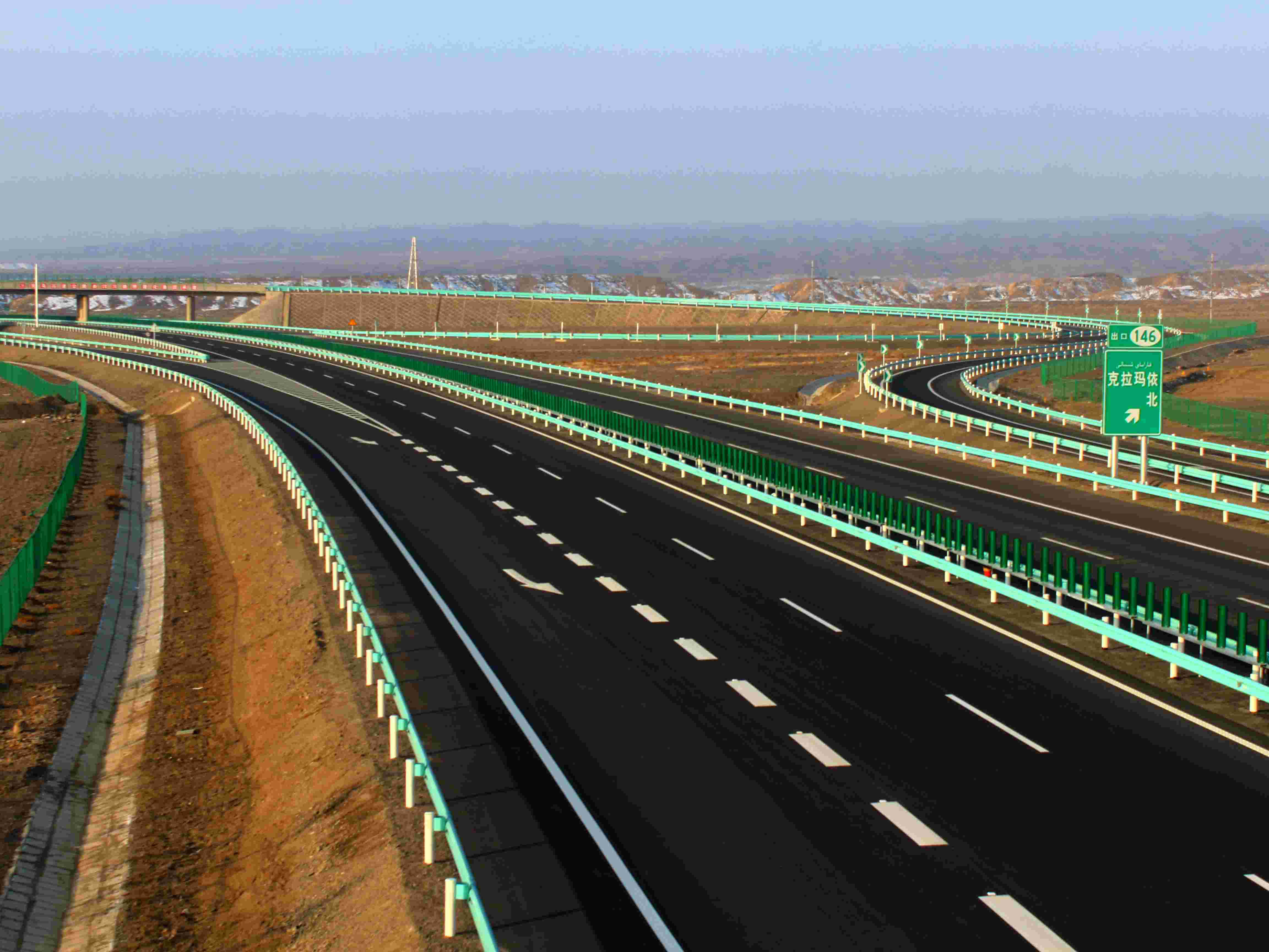 新疆克拉瑪依至烏爾禾高速公路 新疆克拉瑪依至烏爾禾高速公路