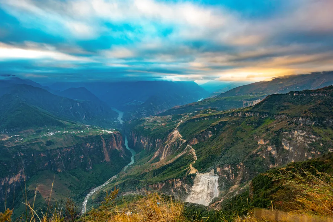“十大最美農村路”丨四川路橋承建的工程名列其中 “十大最美農村路”丨四川路橋承建的工程名列其中