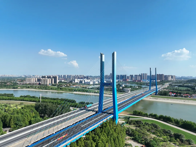 項目動態 | “黃金通道”上新! 京港澳高速新建漢江特大橋建成通車 項目動態 | “黃金通道”上新! 京港澳高速新建漢江特大橋建成通車