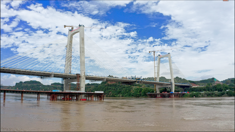 項目動態 | 通車在望!成南高速擴容項目嘉陵江特大橋順利合龍 項目動態 | 通車在望!成南高速擴容項目嘉陵江特大橋順利合龍